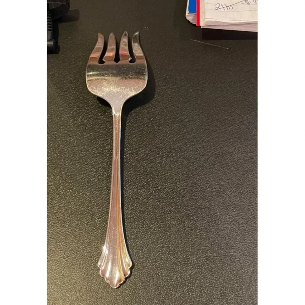 Oneida‎ Distinction Deluxe Rembrandt Stainless Steel Serving Fork - Picture 2 of 4
